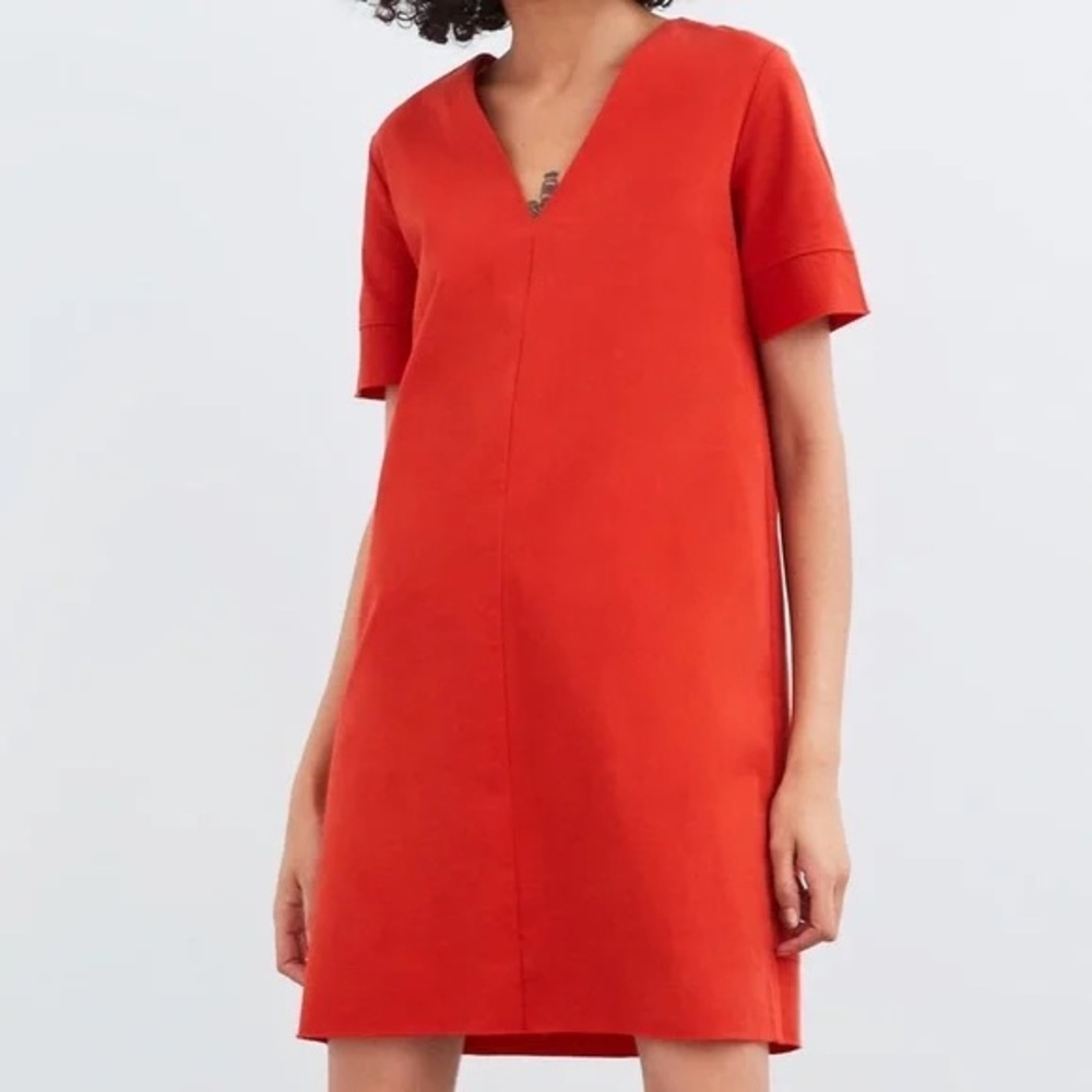 Zara Red Cotton Short Sleeve Raw Hem Pullover V-Nevk Shift Dress